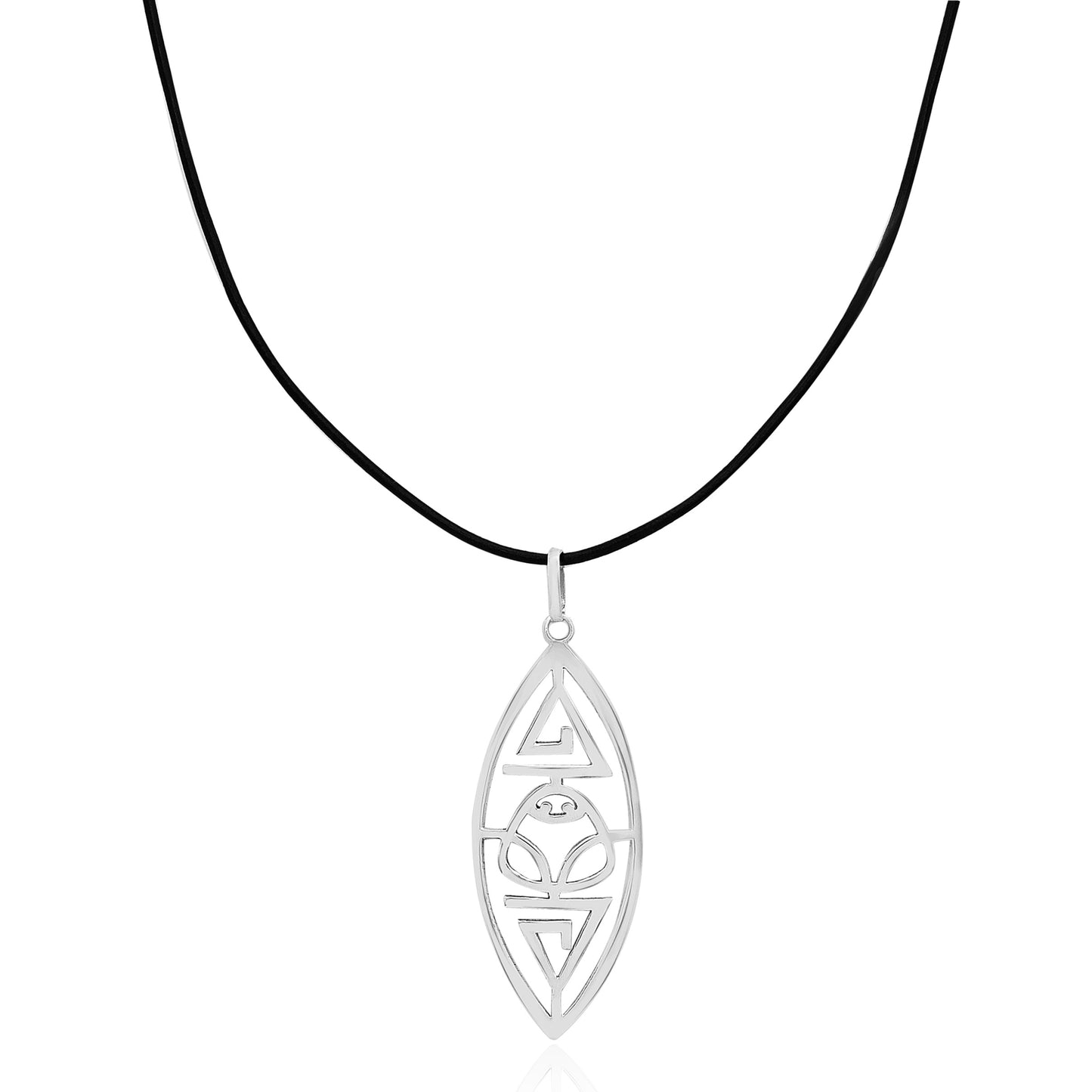 Handcrafted sterling silver (.925) pendant with a muiraquitã frog design. Inspired by Marajoara culture, a symbol of good luck for indigenous people. Recycled leather necklace adds natural elegance.