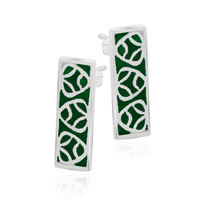 Silver muiraquitã frog earring. Green malachite inlay (local technique) inspired by Amazonian folklore symbolizing good luck