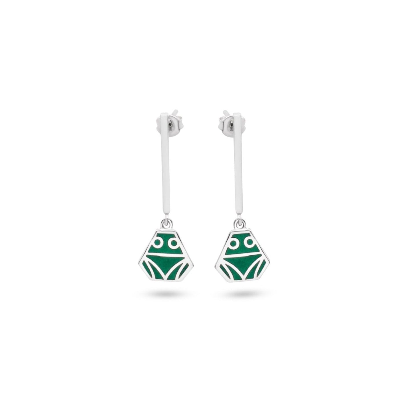 Handmade sterling silver muiraquitã frog earrings feature a green inlay. Inspired by Amazonian legend, they symbolize luck, protection, and happiness, showcasing intricate patterns reminiscent of frog shapes.