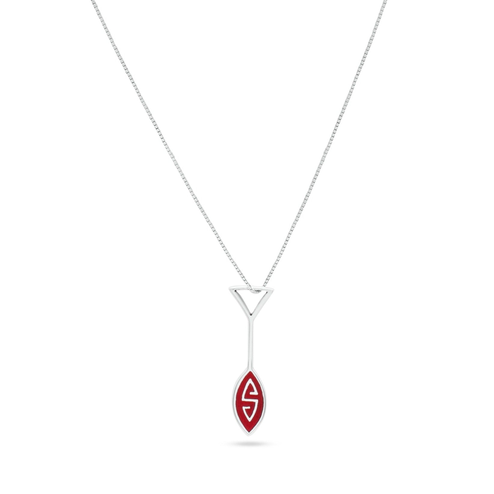 Marajoara necklace: Delicate silver chain & oar-inspired pendant. Glossy silver, red inlay (local technique). Oar symbolizes Amazonian navigation.